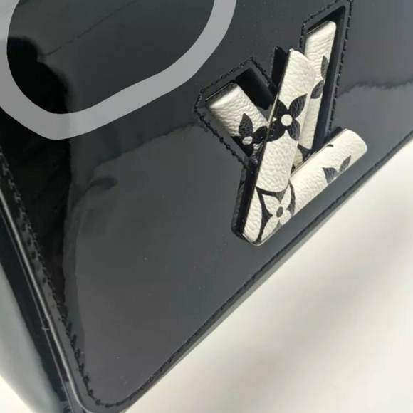🚨 Sale!🎉HPx2🎉!Louis Vuitton Black Vernis Twist Monogram PM - Picture 13 of 16